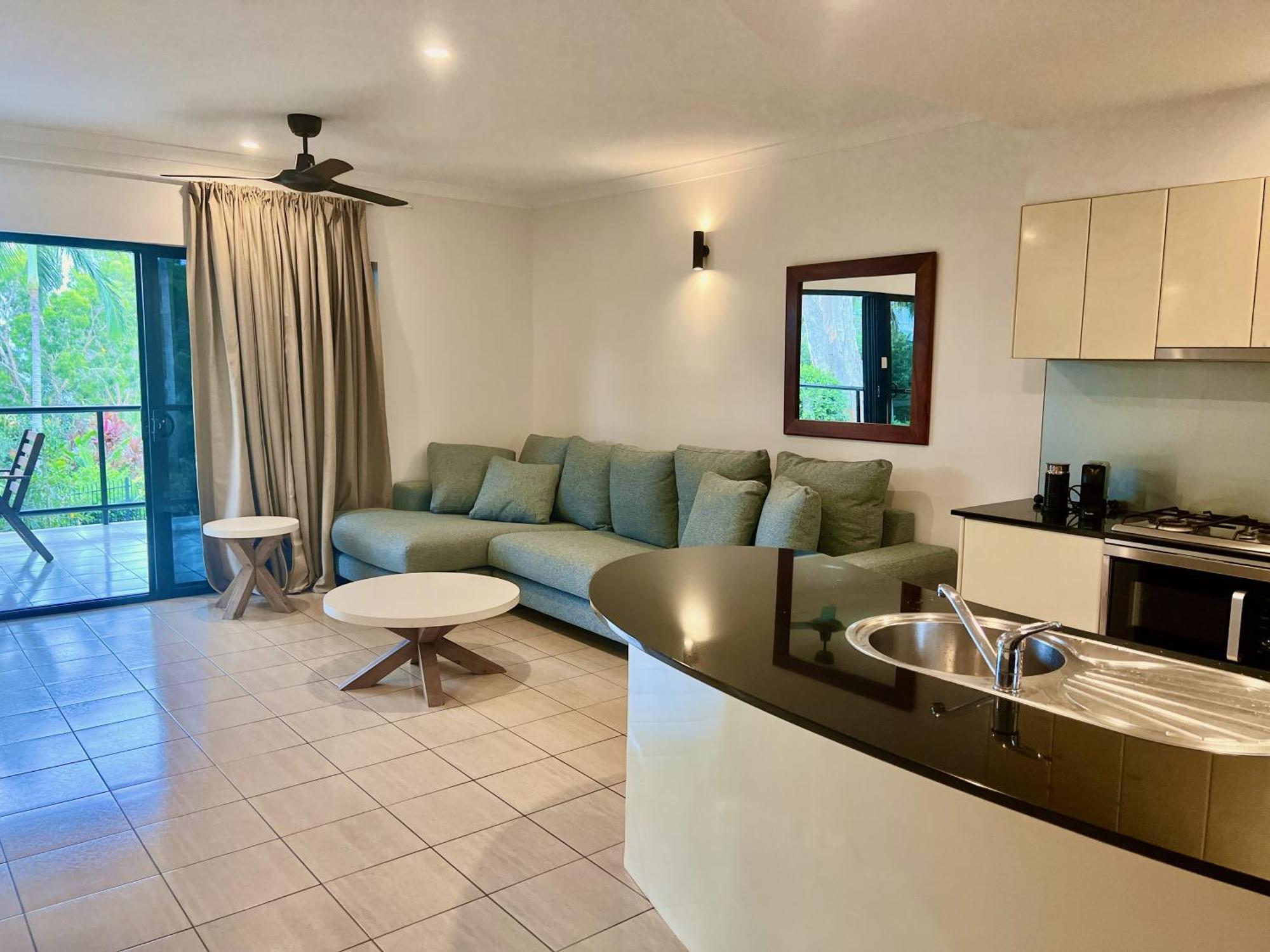 Anchorage Aparthotel Hamilton Island Bagian luar foto