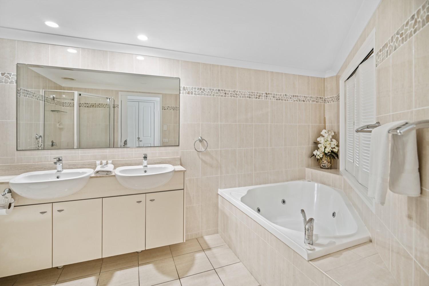 Anchorage Aparthotel Hamilton Island Bagian luar foto