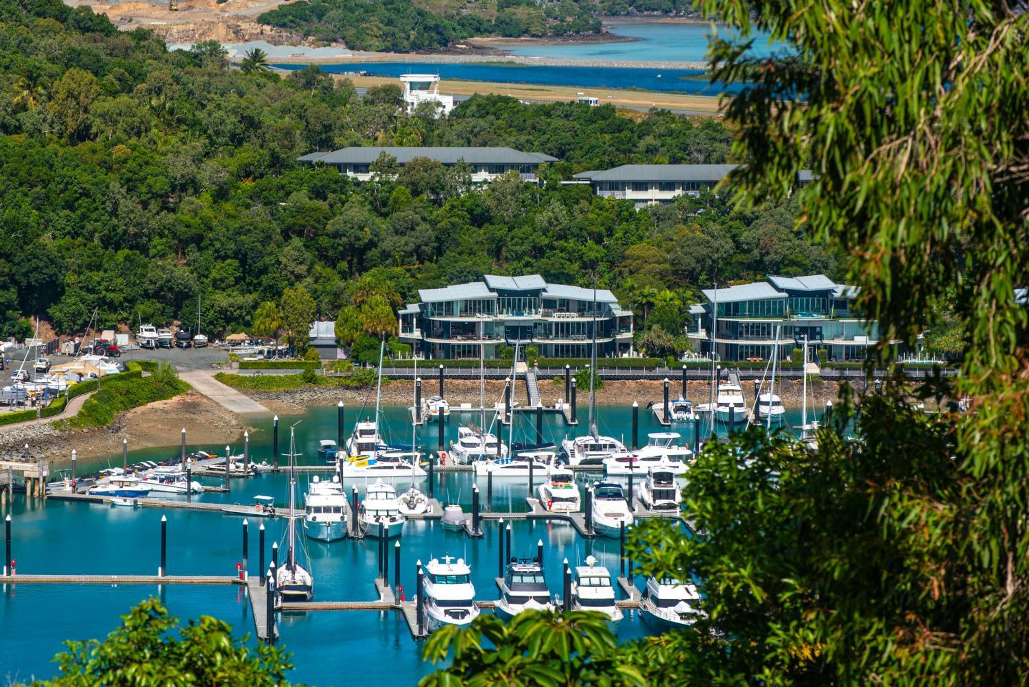 Anchorage Aparthotel Hamilton Island Bagian luar foto